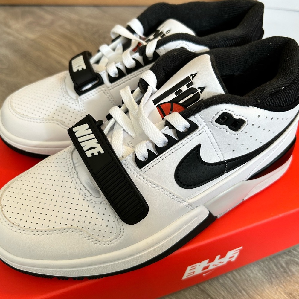 Size 6/7.5 women Nike Billie Eilish c Air Alpha Force 88 SP White